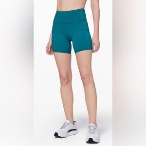 Lululemon Fast & Free Short 6" (Non-Reflective), Size 8, Color: Cyprus